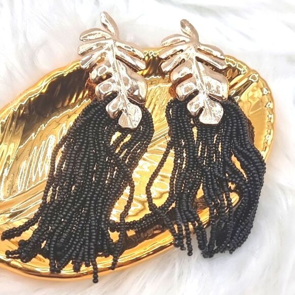 New ZARA ISLAND VIBES palm leaf beaded fringe dangle earrings - Picture 12 of 13